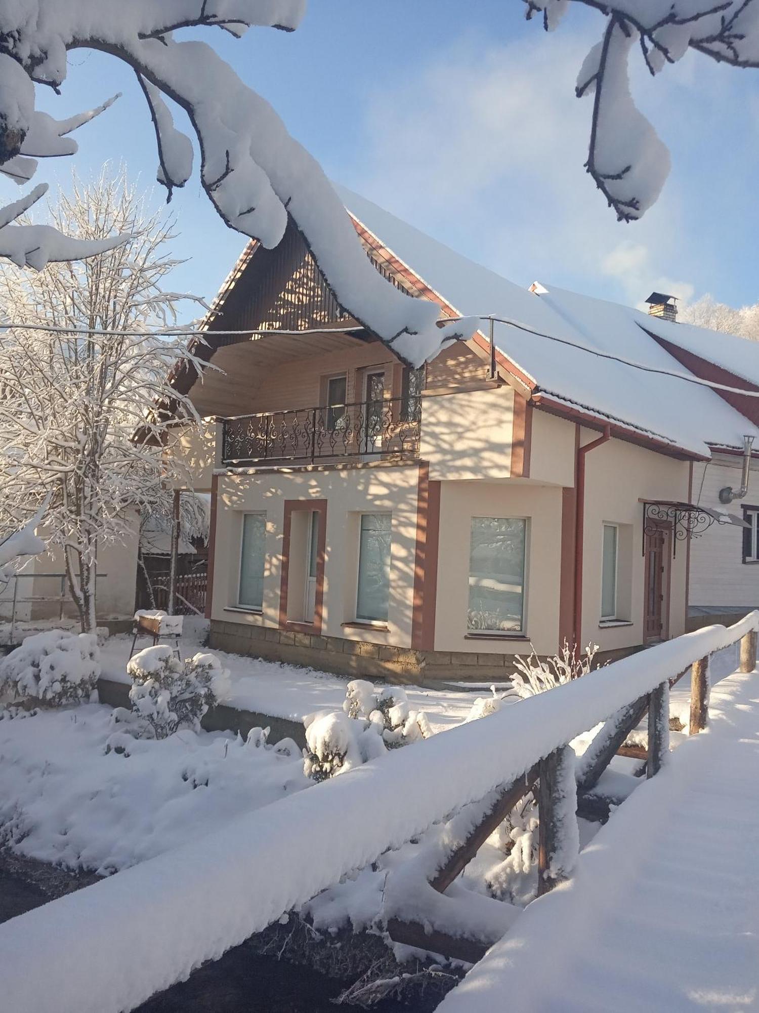 У Олега Hotel Verkhne-Studenyy Luaran gambar