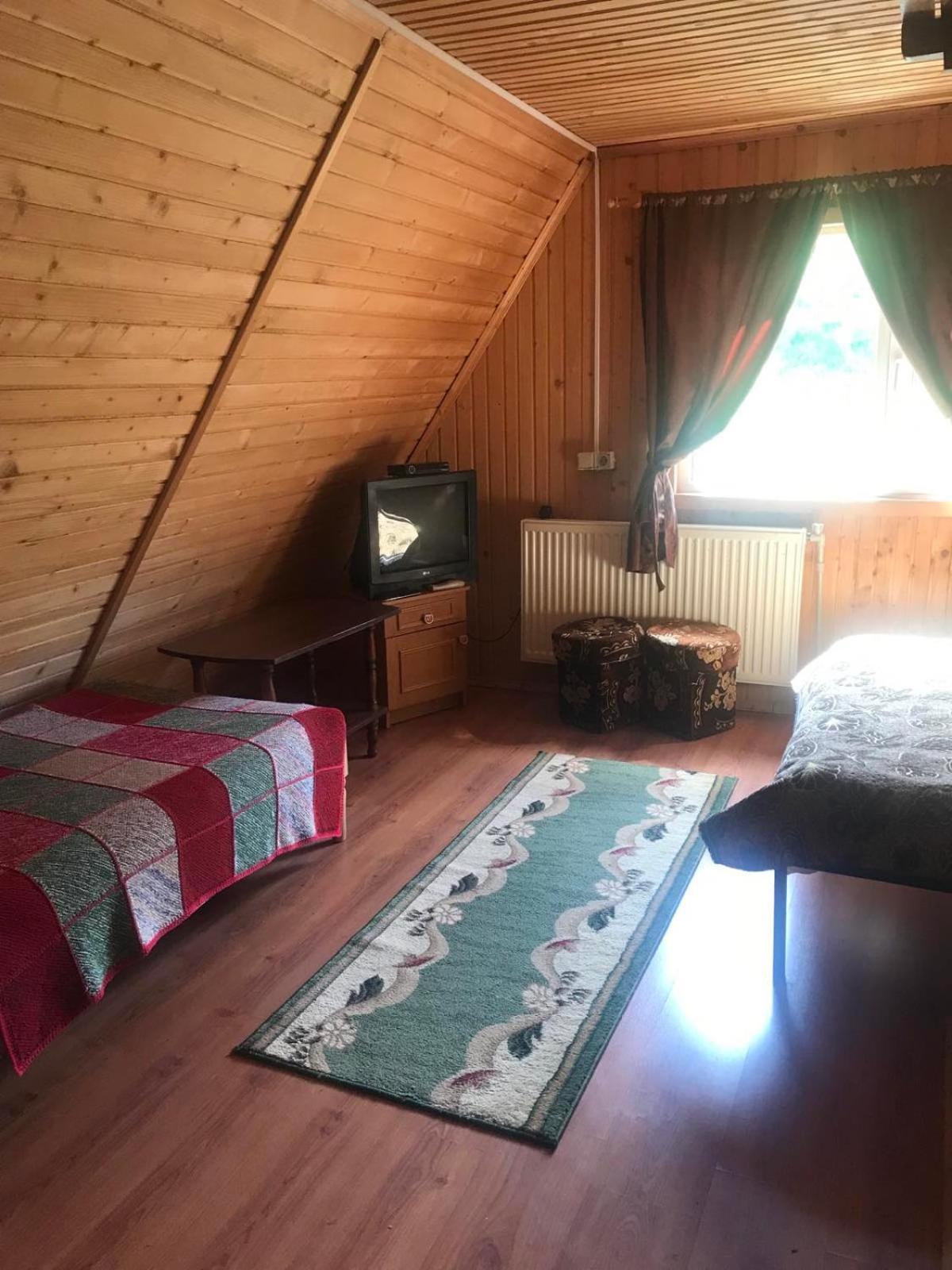 У Олега Hotel Verkhne-Studenyy Luaran gambar